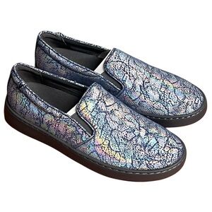 NWT Vionic Avery Pro Metallic Iridescent 
Slip-Resistant Extra Celestial Shoes